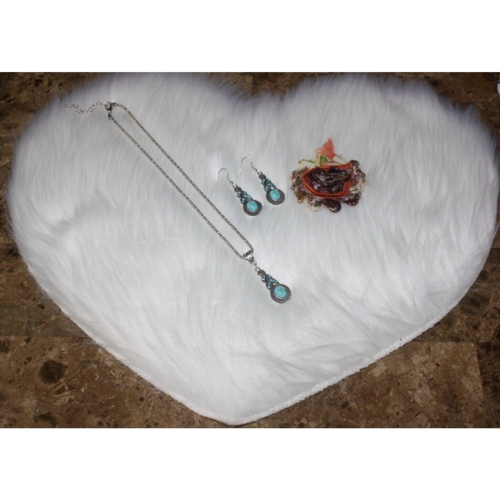 Vintage Look Women's Necklace & Earring Set Turquoise Silver Filigree Dangle NWT